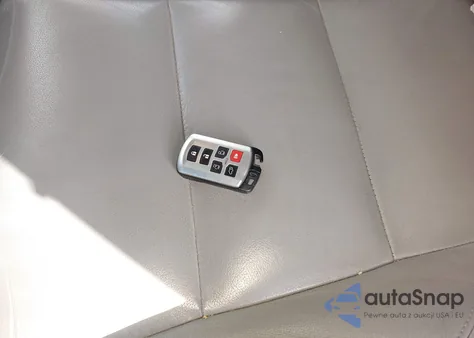 2015 Toyota Sienna Xle Premium 8 Passenger z USA, uszkodzony, nr VIN 5TDYK3DC5FS564963